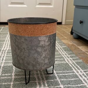 Galvanized Metal & Cork Accent Planter - Gray